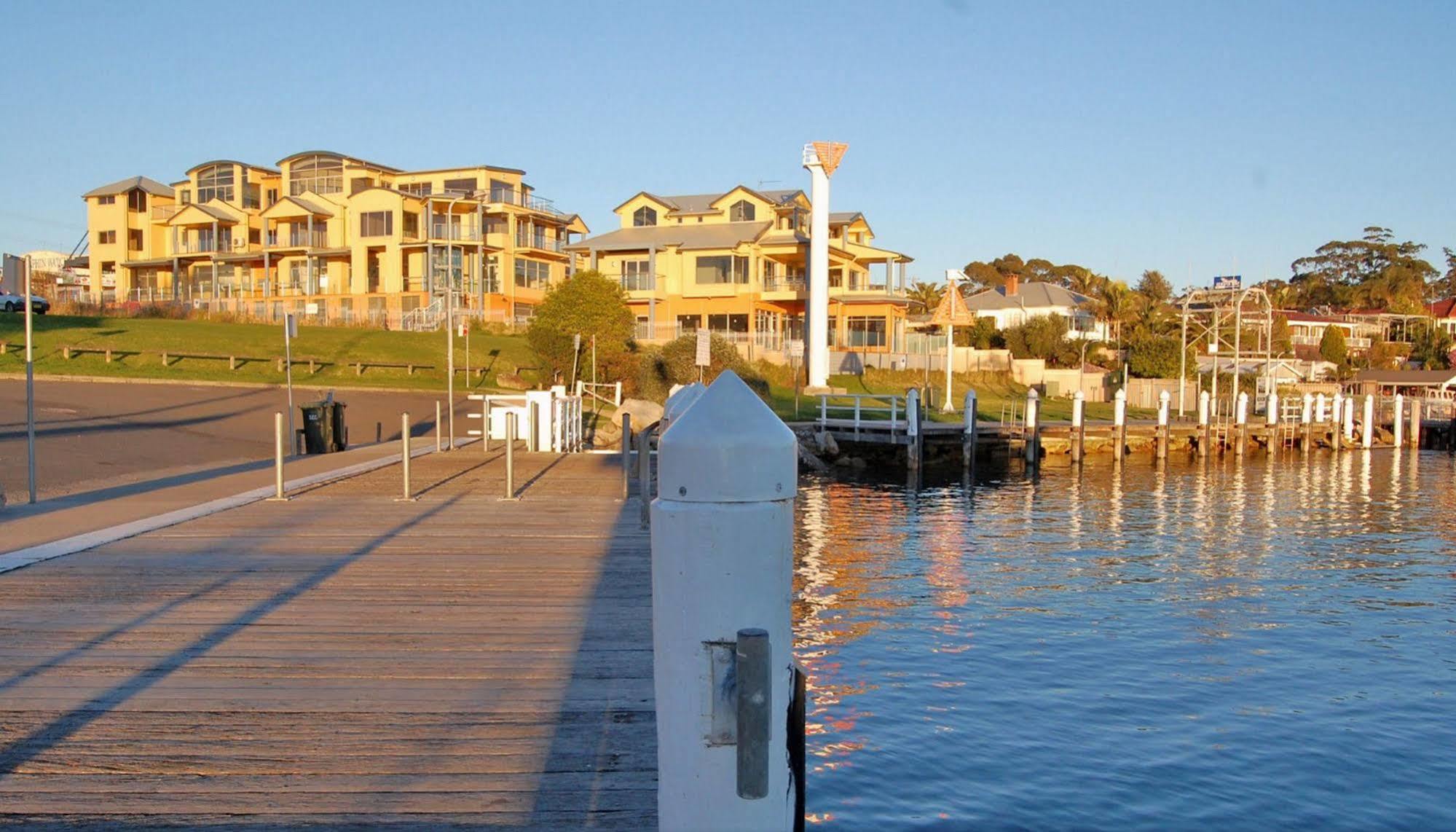 Huskisson Hotel Bagian luar foto
