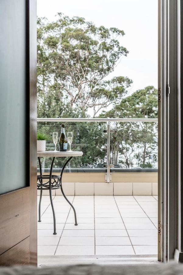 Huskisson Hotel Bagian luar foto